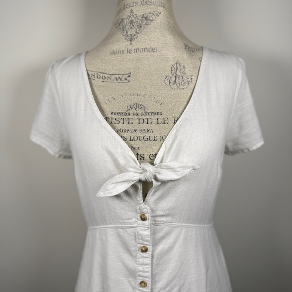Abercrombie & Fitch White Mini Dress with Bow and Buttons - Picture 3 of 8